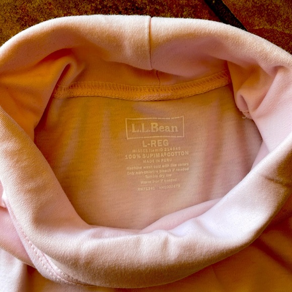 L.L. Bean Top - Picture 2 of 4